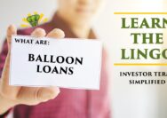 How does balloon financing work